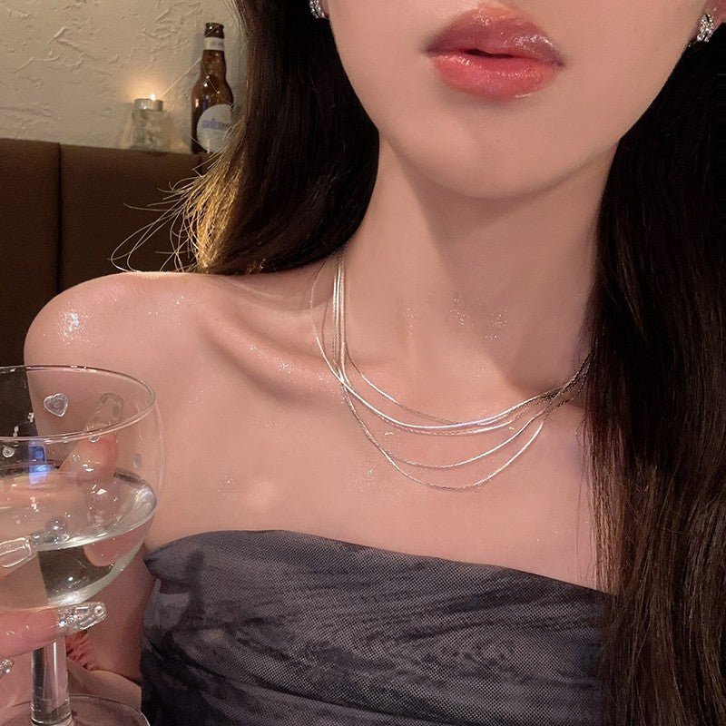 Necklace, women's accessories