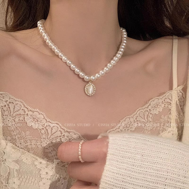 Necklace, women's accessories