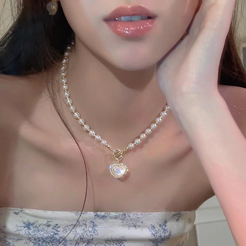Necklace, women's accessories