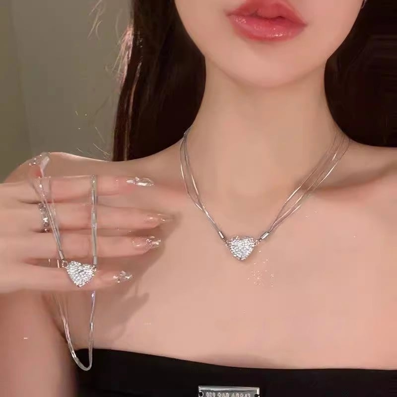 Necklace, women's accessories
